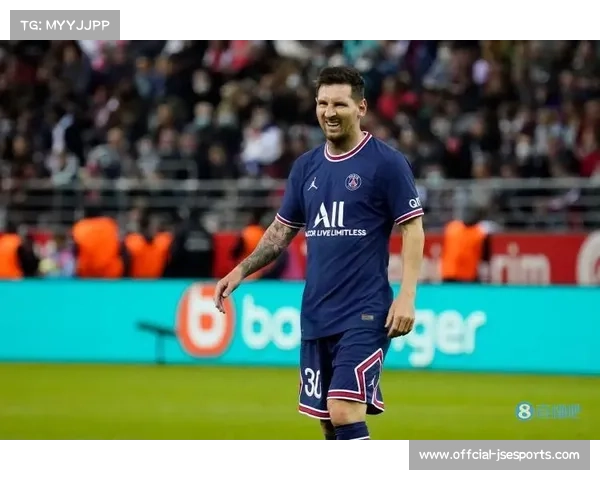 道格拉斯·科斯塔自由身加盟意丁球队切沃，时隔三年重返意大利足坛